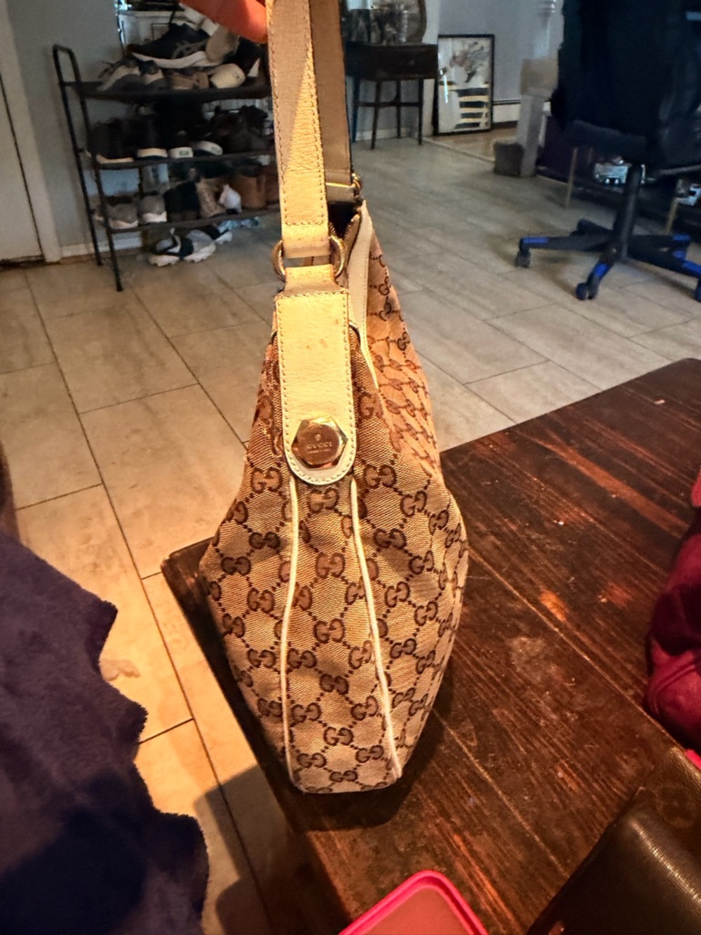 Gucci Charmy Small Hobo - Like new comes with dust bag, charm & originl bag - Picture 7 of 13